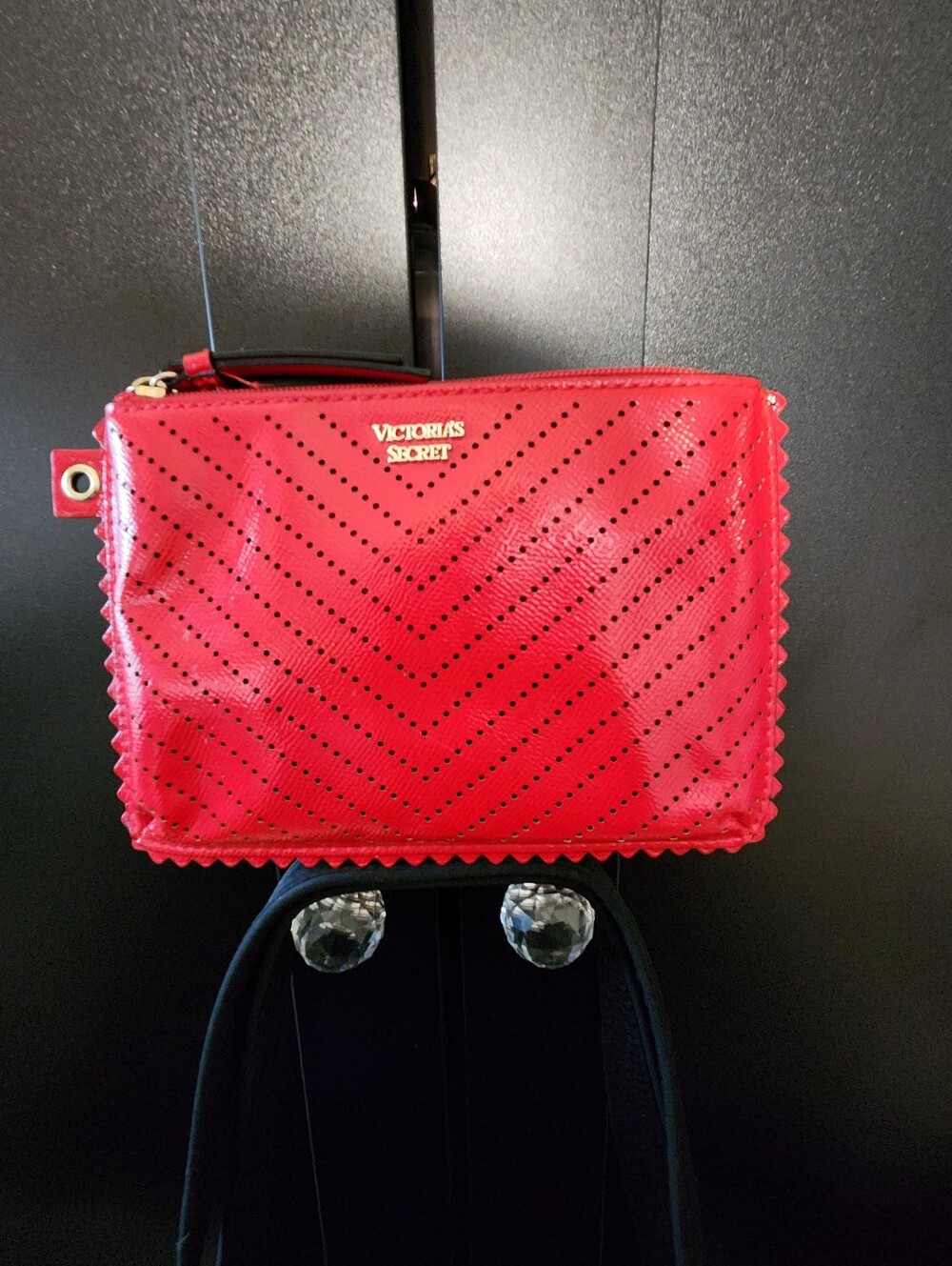 3 Totes Totally + VS Wristlet Bundle. MSRP $264. Large Totes. - Picture 4 of 7